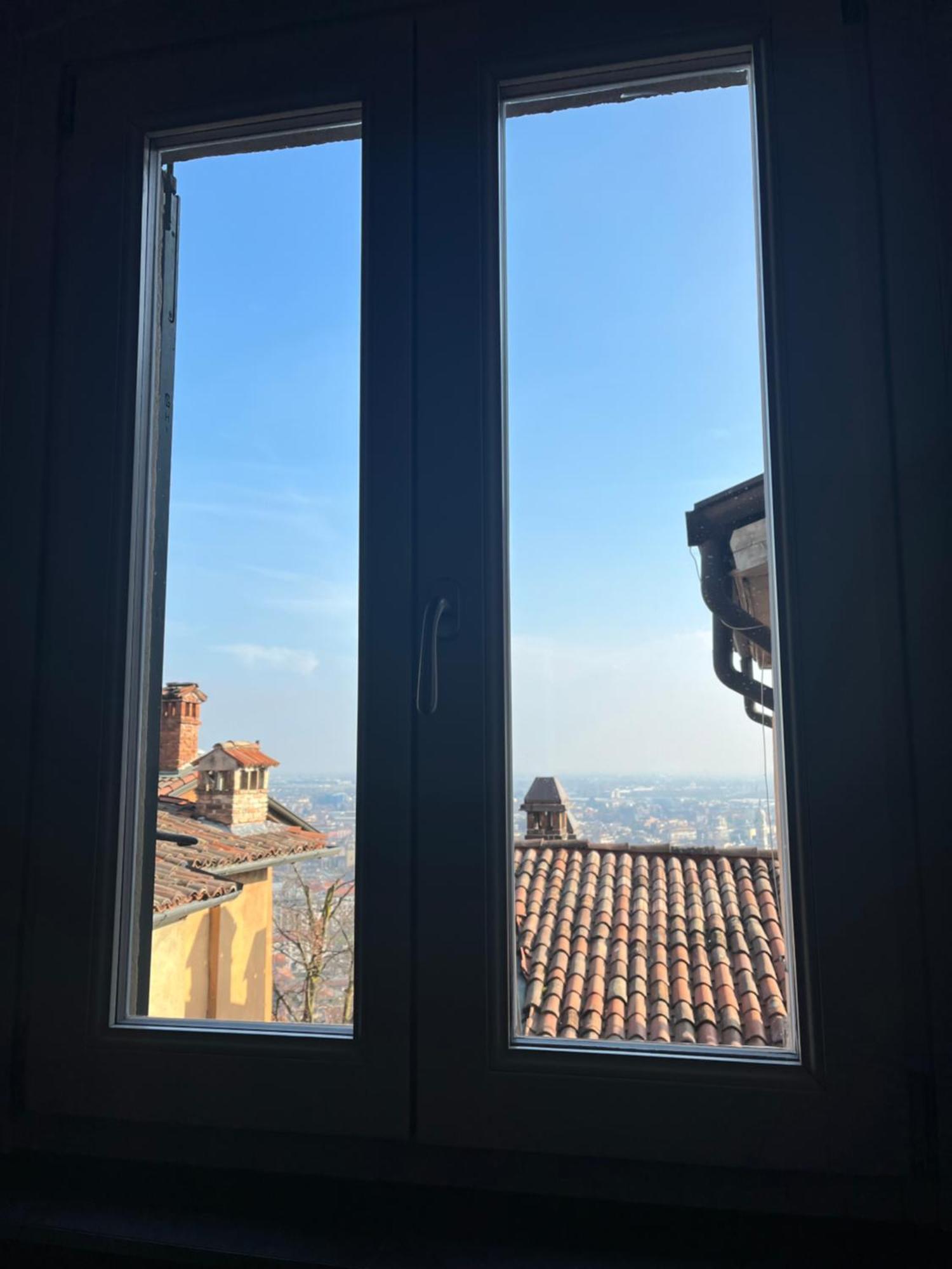 Livinn Bergamo The Wall Exterior foto
